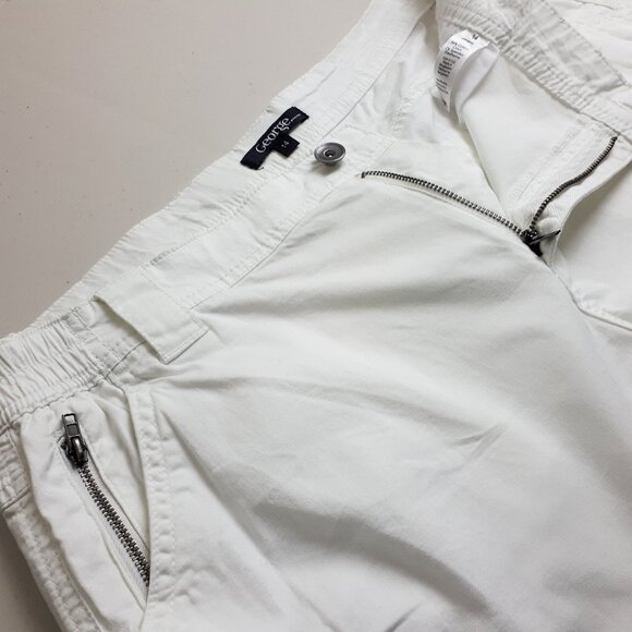 George Mid-rise Cargo Shorts - Picture 6 of 15